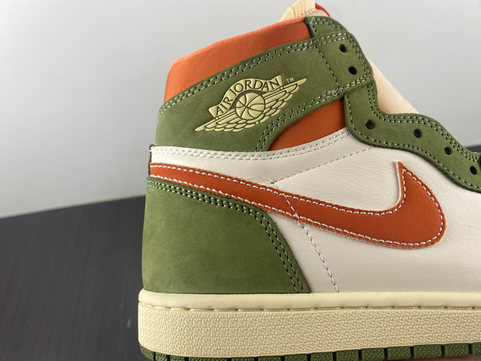 Air Jordan 1 High OG Celadon FB9934-300