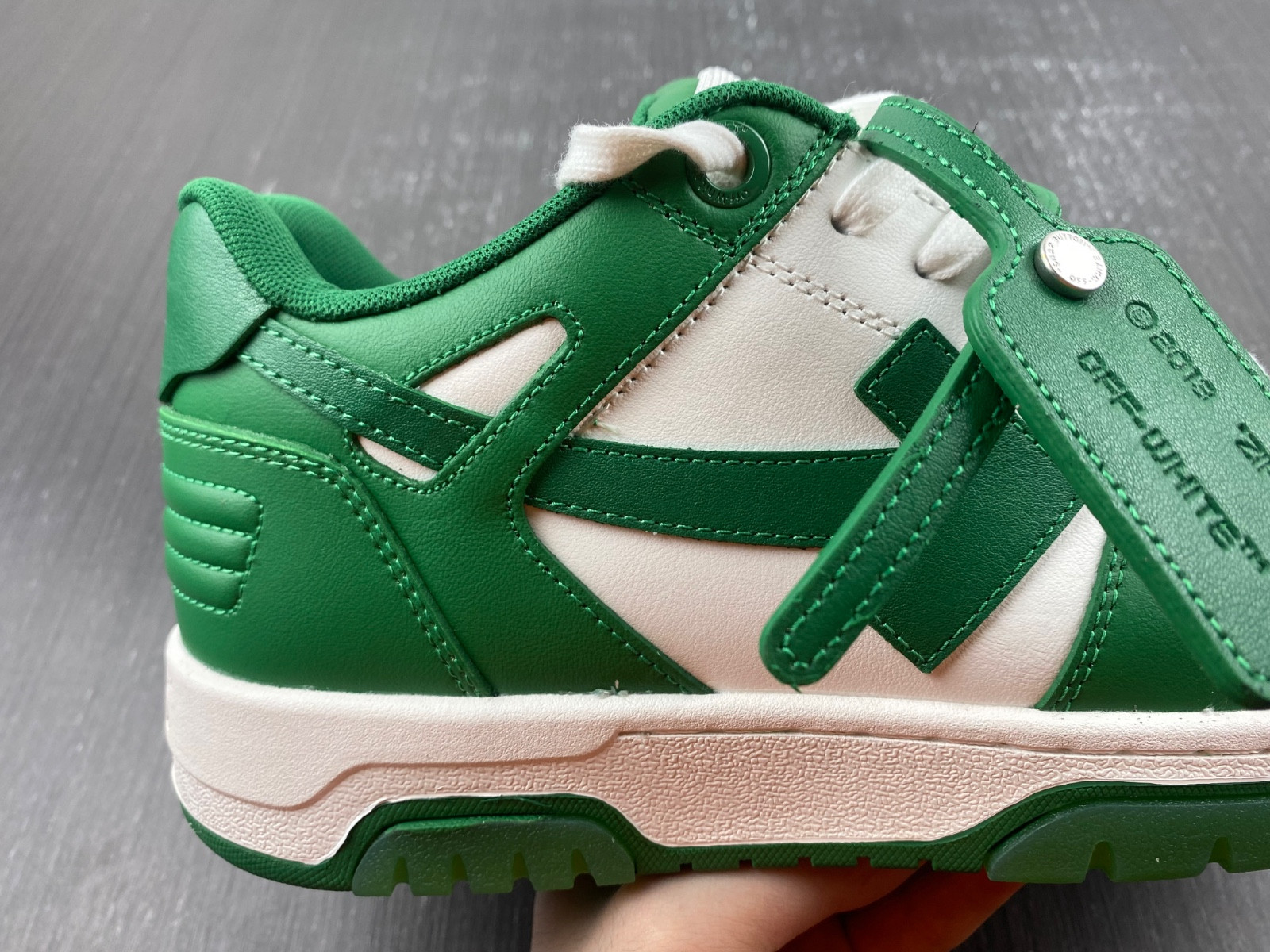 Off-White c/o Virgil Abloh