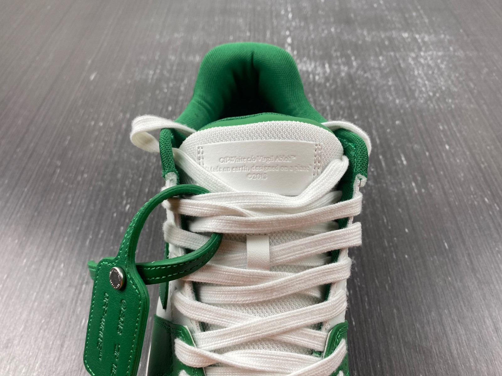 Off-White c/o Virgil Abloh