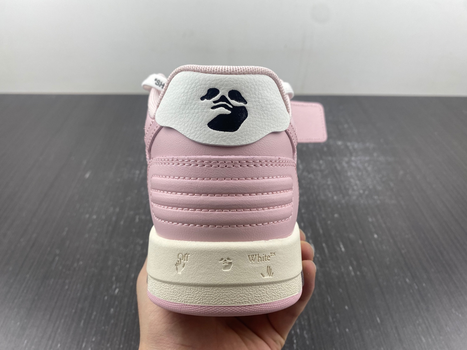 Off-White c/o Virgil Abloh