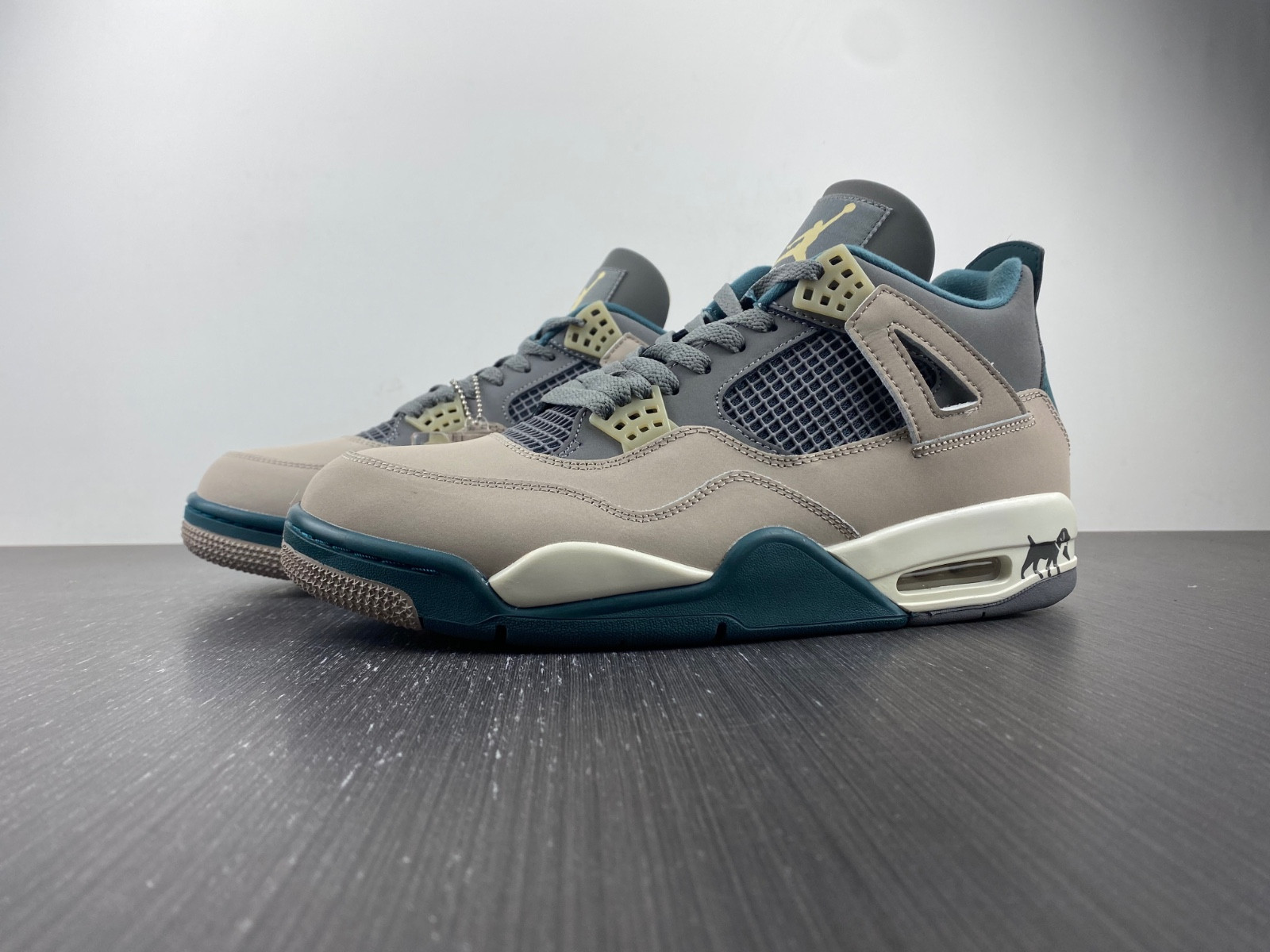 Air Jordan 4 SE Craft Photon Dust Basketball Shoes DV3742-021