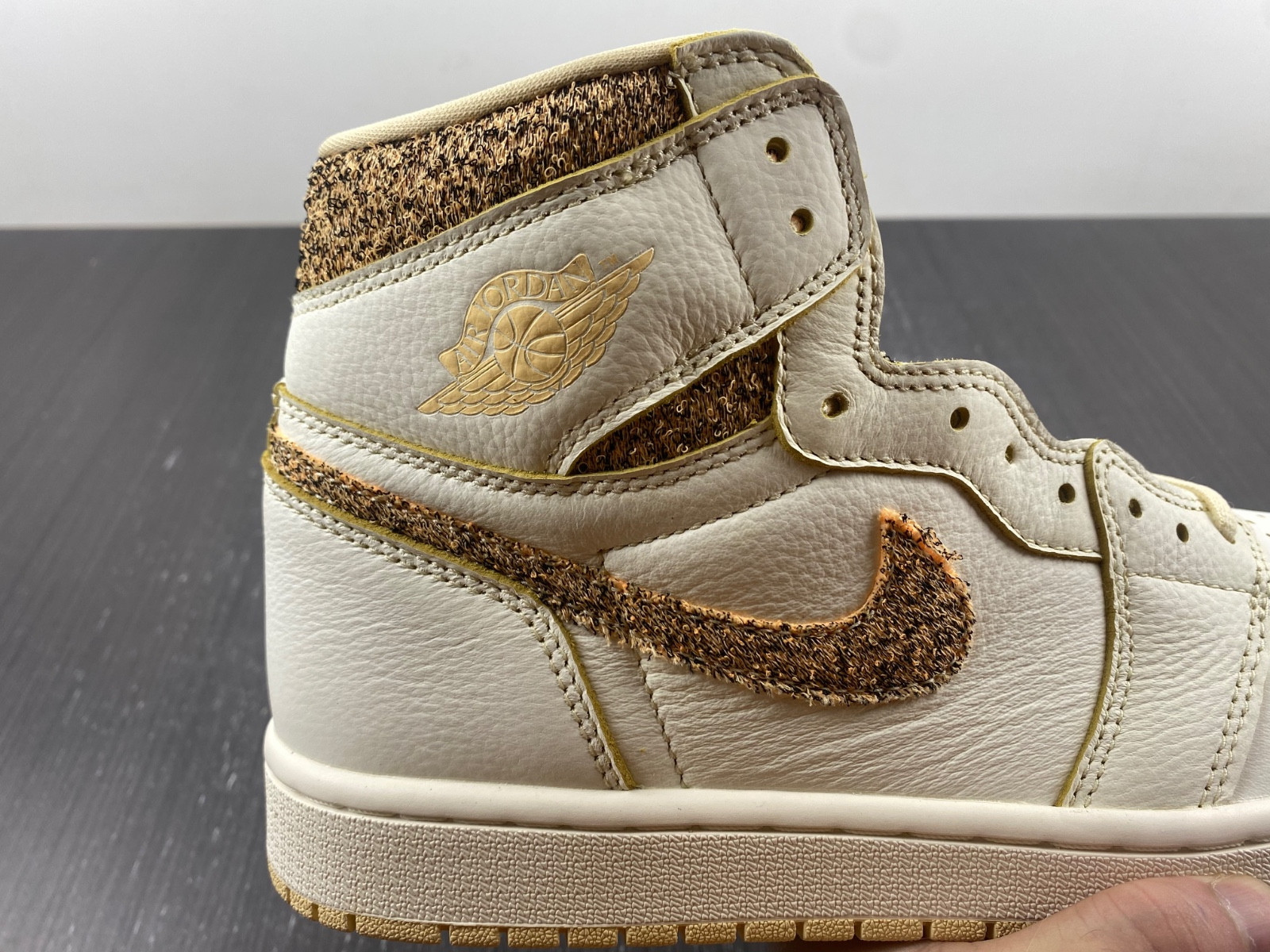 Air Jordan 1 Vibrations of Naija FD8631-100