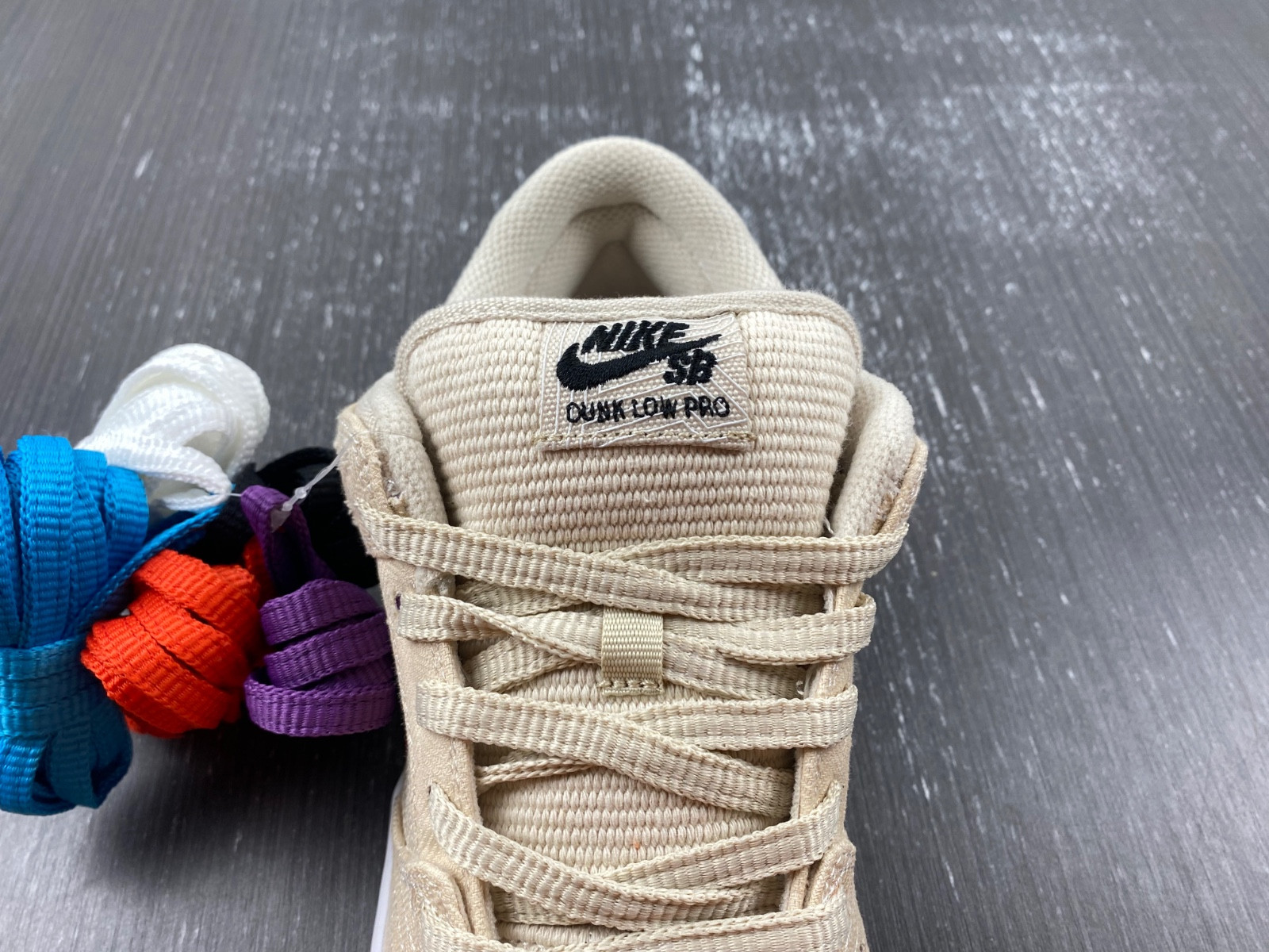 Albino & Preto X Nike SB Dunk Low FD2627-200