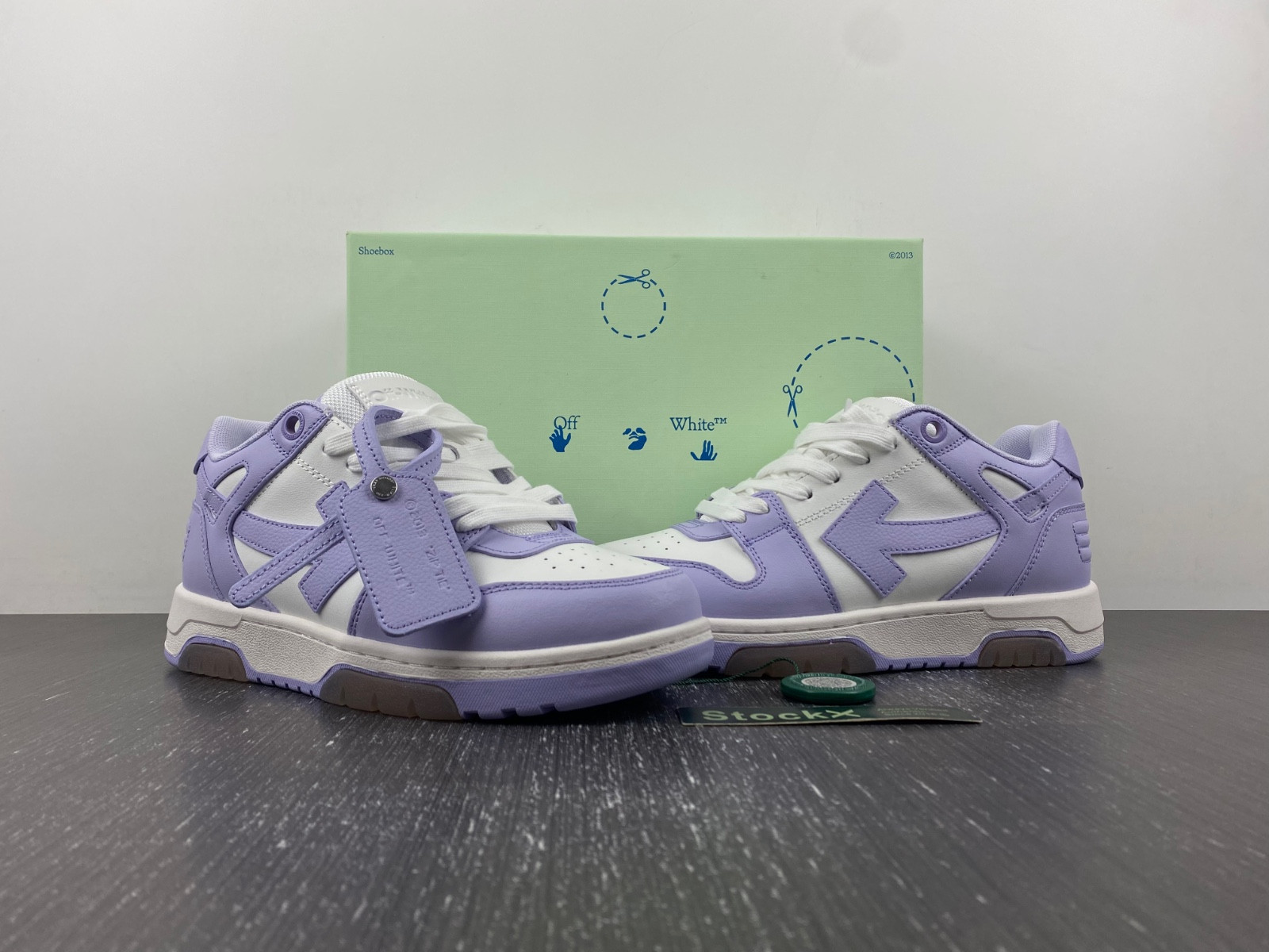 Off-White c/o Virgil Abloh