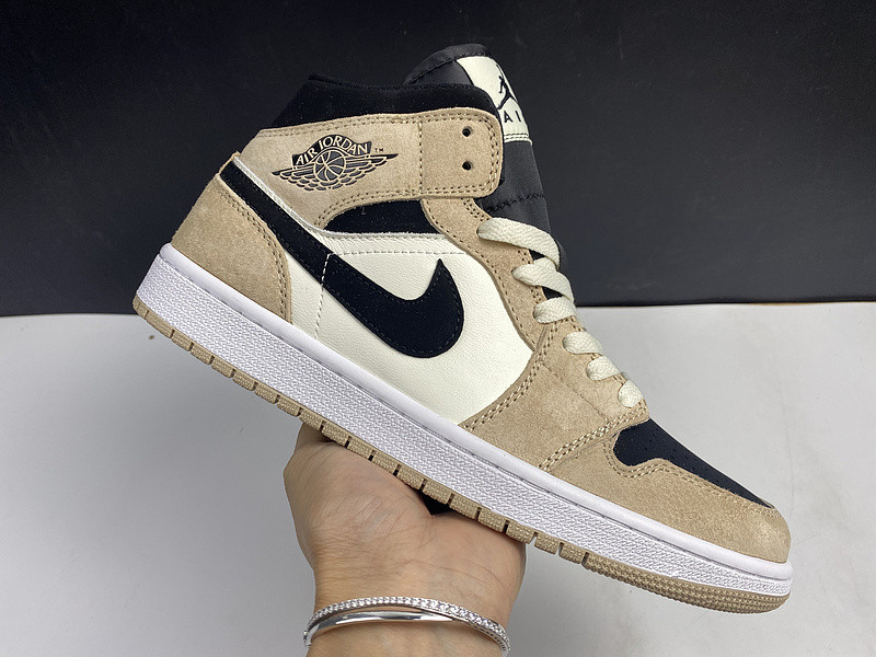 Air Jordan 1 Mid SE “Game Royal” BQ6472 -800