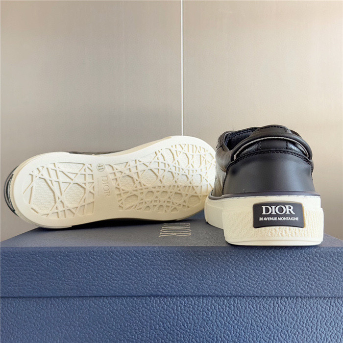 DR B33 SNEAKER