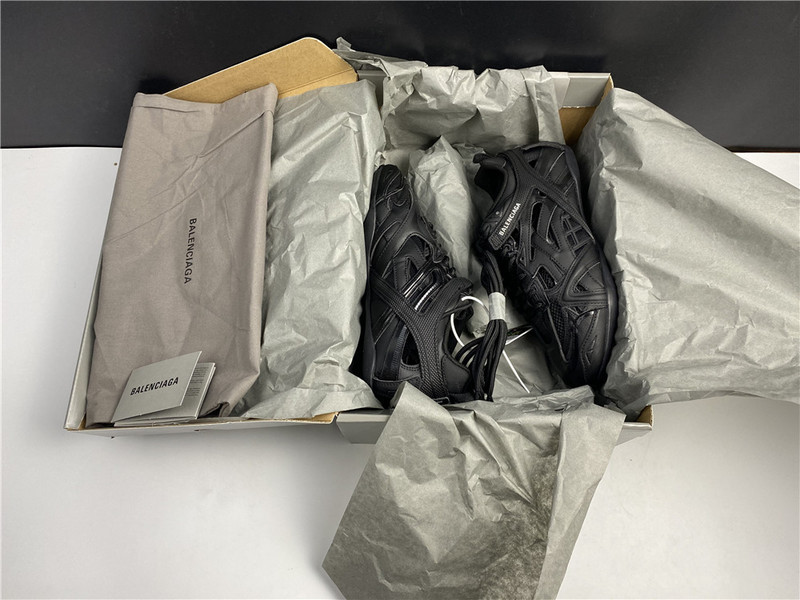 Ba*len*cia*ga drive sneaker 624344-w2fn1-1000