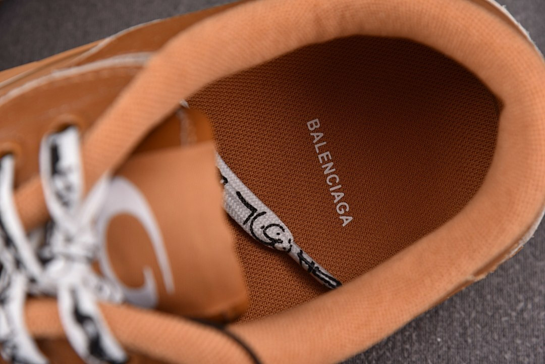 Ba1en*iaga Hamptons Worn-Out