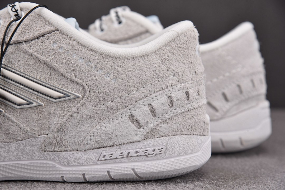 Ba1en*iaga Hamptons Worn-Out