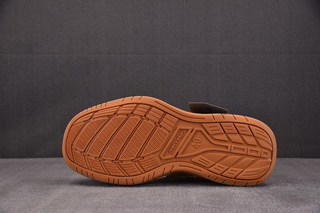 Ba1en*iaga Hamptons Worn-Out