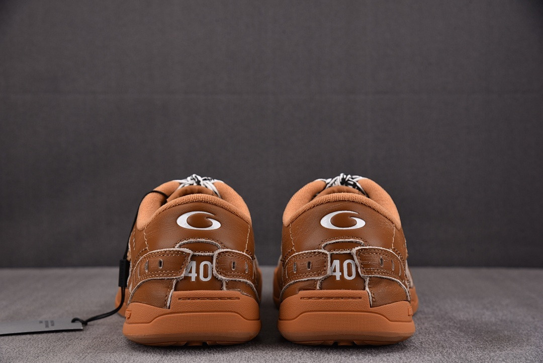 Ba1en*iaga Hamptons Worn-Out