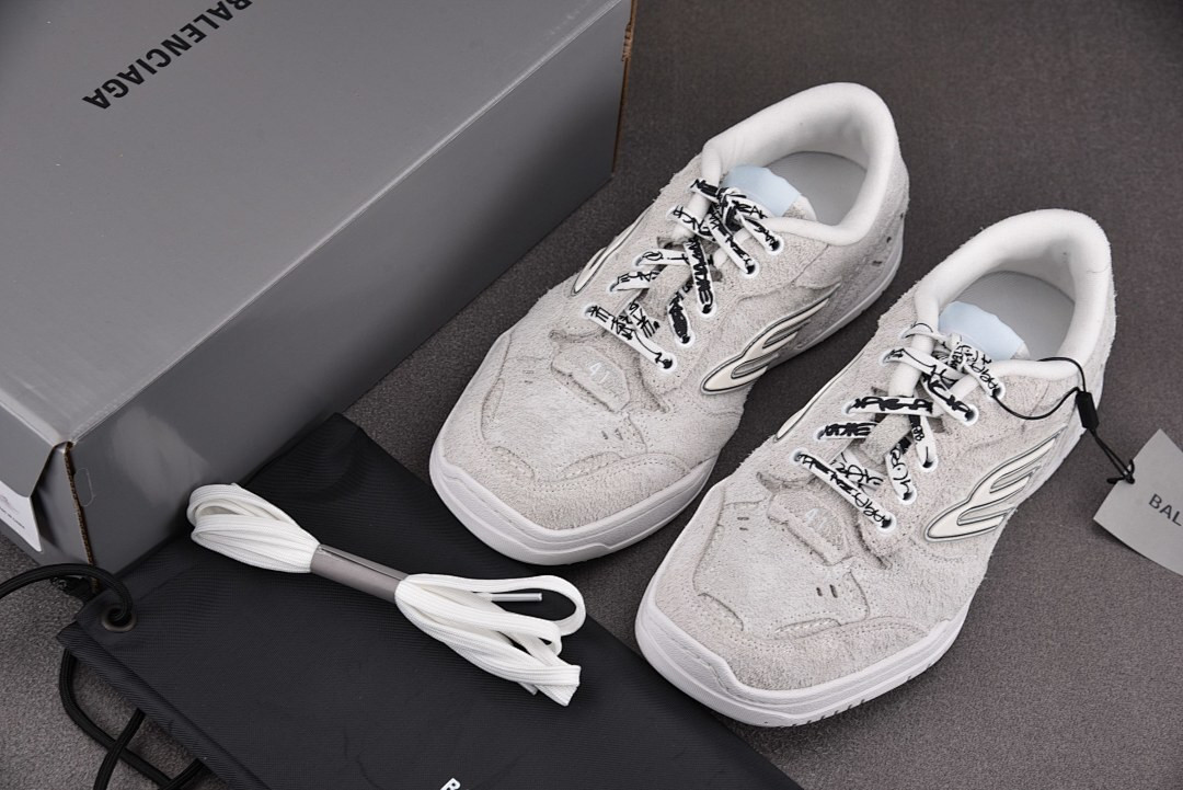 Ba1en*iaga Hamptons Worn-Out
