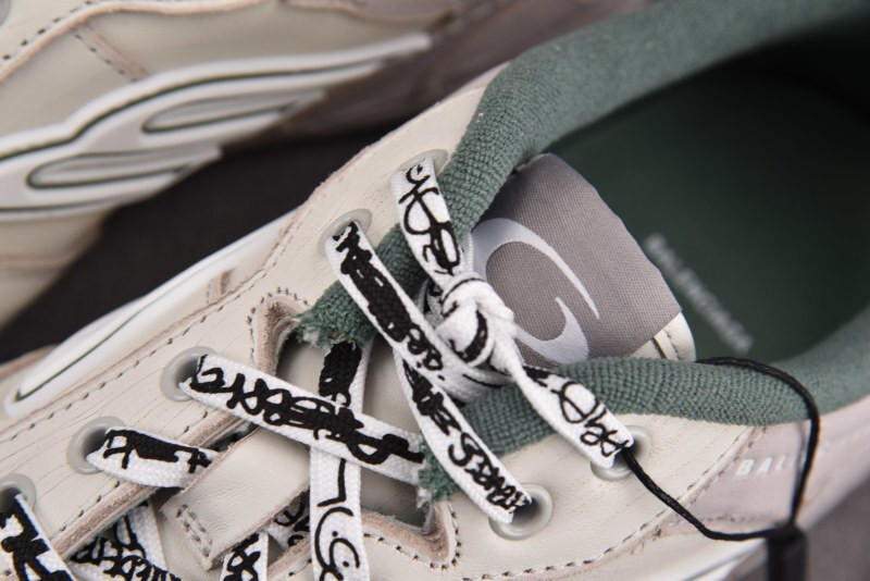 Ba1en*iaga Hamptons Worn-Out