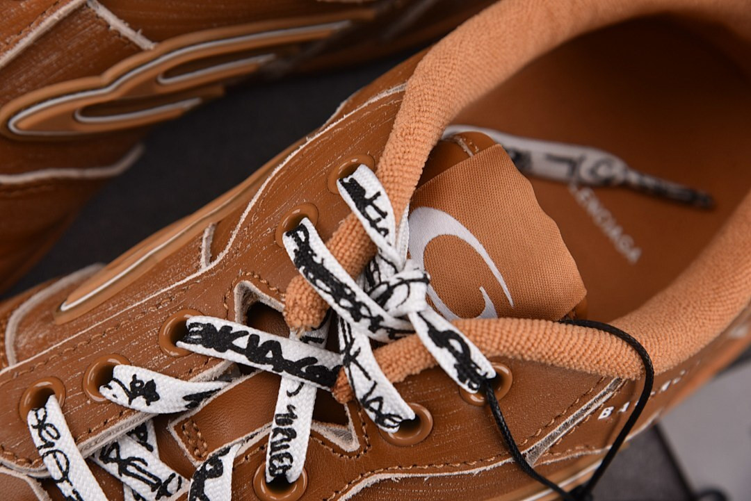 Ba1en*iaga Hamptons Worn-Out