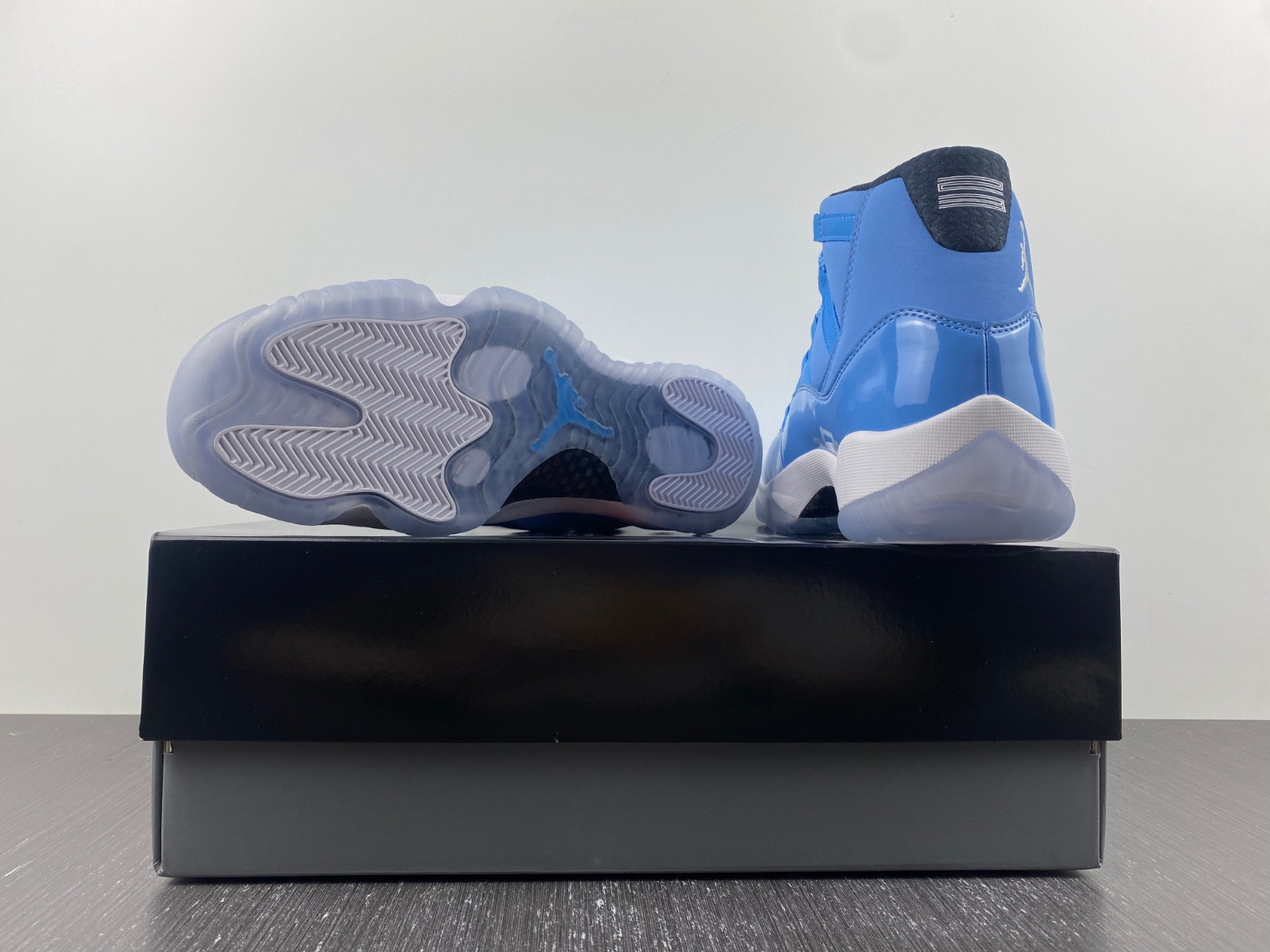 Jordan Ultimate Gift of Flight (11/29) - 717602-900