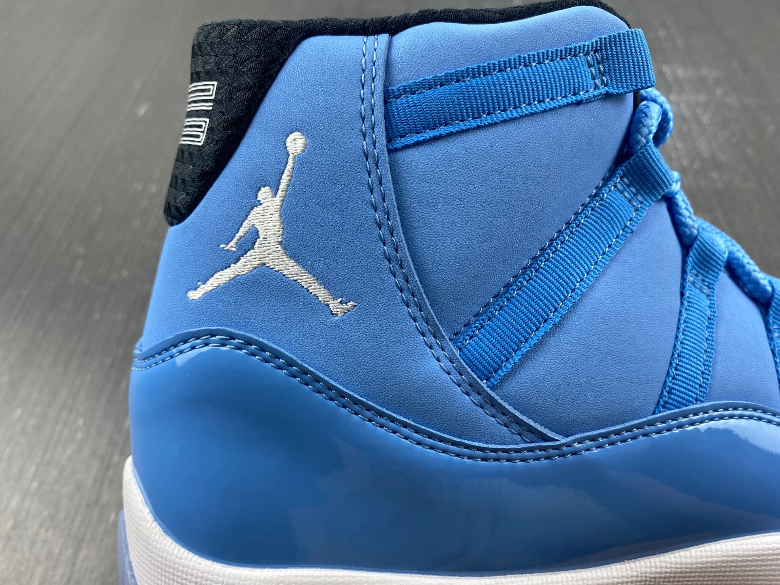 Jordan Ultimate Gift of Flight (11/29) - 717602-900