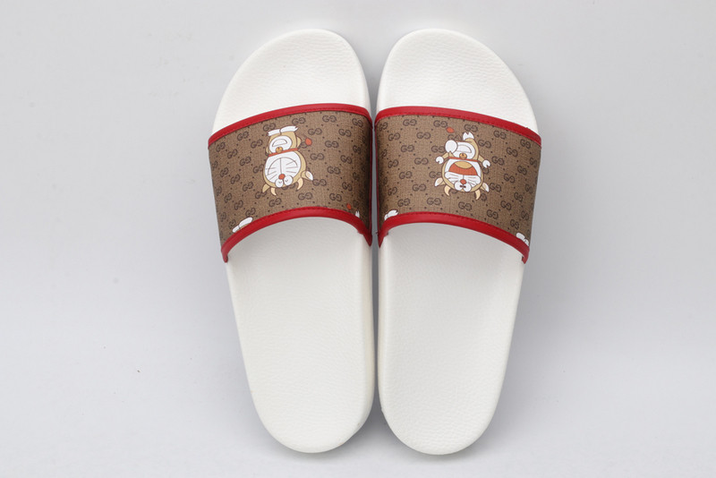GUC LEATHER SLIDE