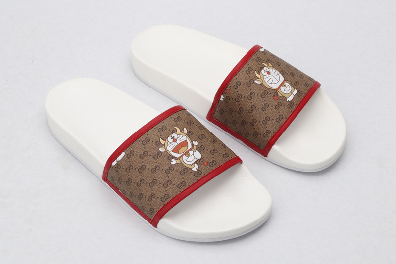 GUC LEATHER SLIDE