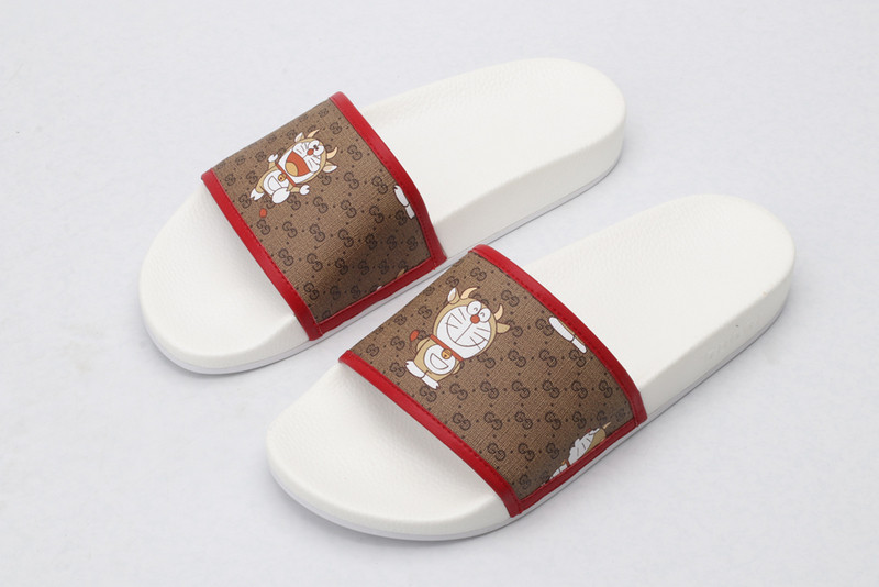GUC LEATHER SLIDE