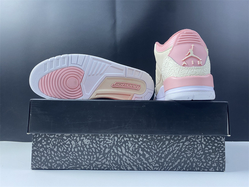 WMNS AIR JORDAN 3 RETRO 