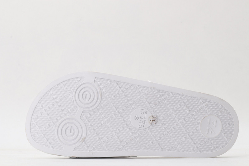 GUC LEATHER SLIDE