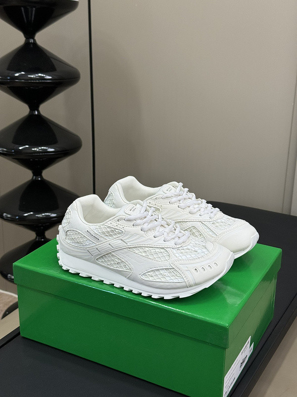 Bo*te*ga ve*ne*ta orbit sneaker