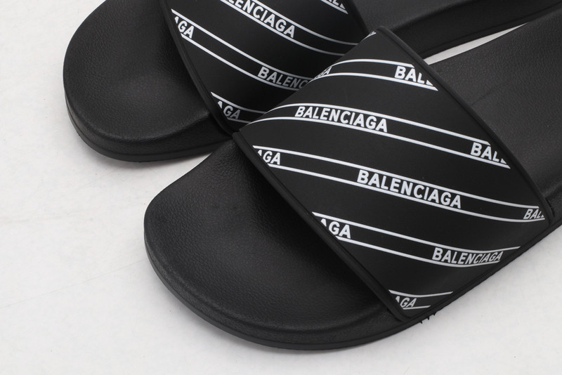 Ba*len*cia*ga slides
