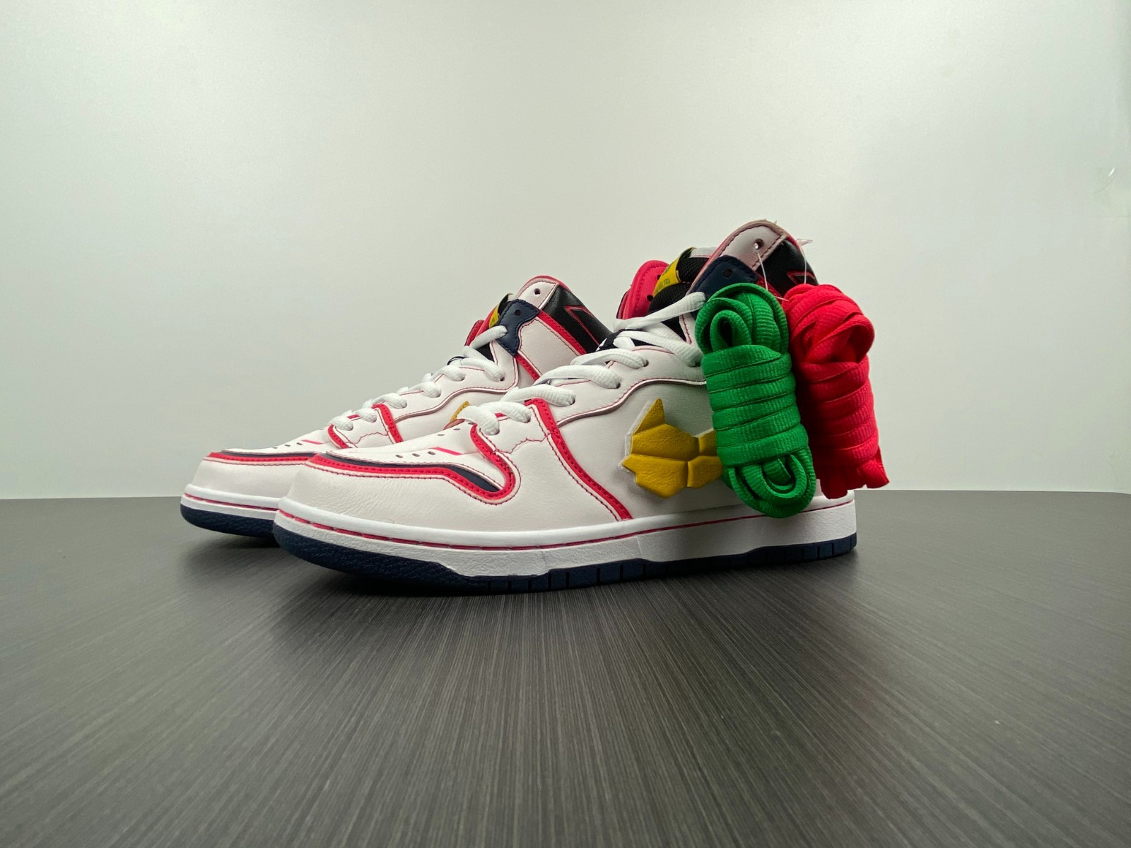 GUNDAM X DUNK HIGH SB ‘PROJECT UNICORN-RX-0’ DH7717-100