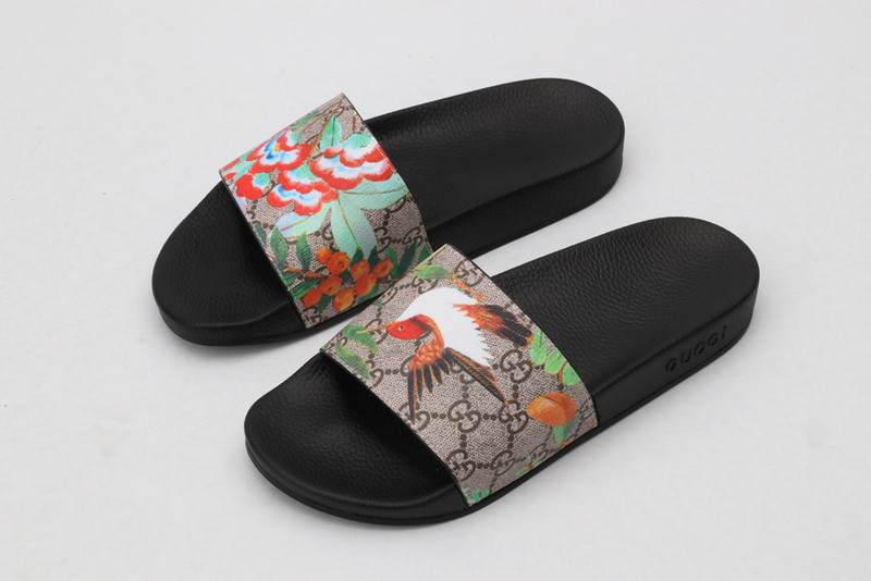 GUC LEATHER SLIDE
