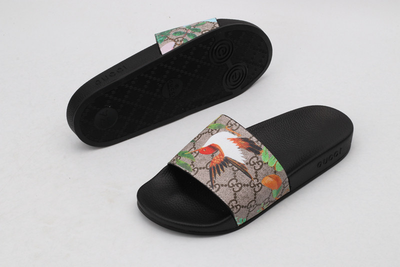 GUC LEATHER SLIDE