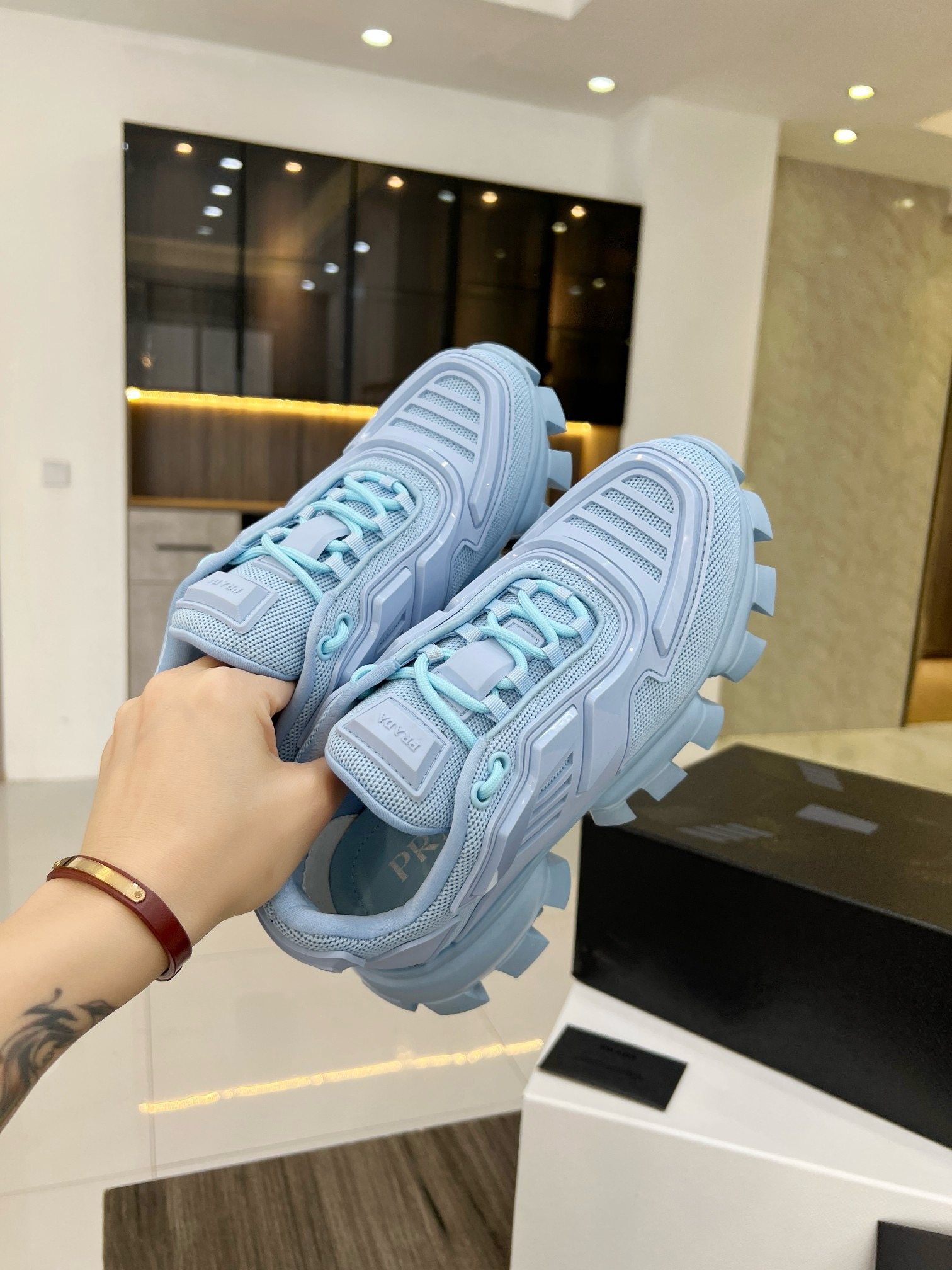 PR SNEAKER