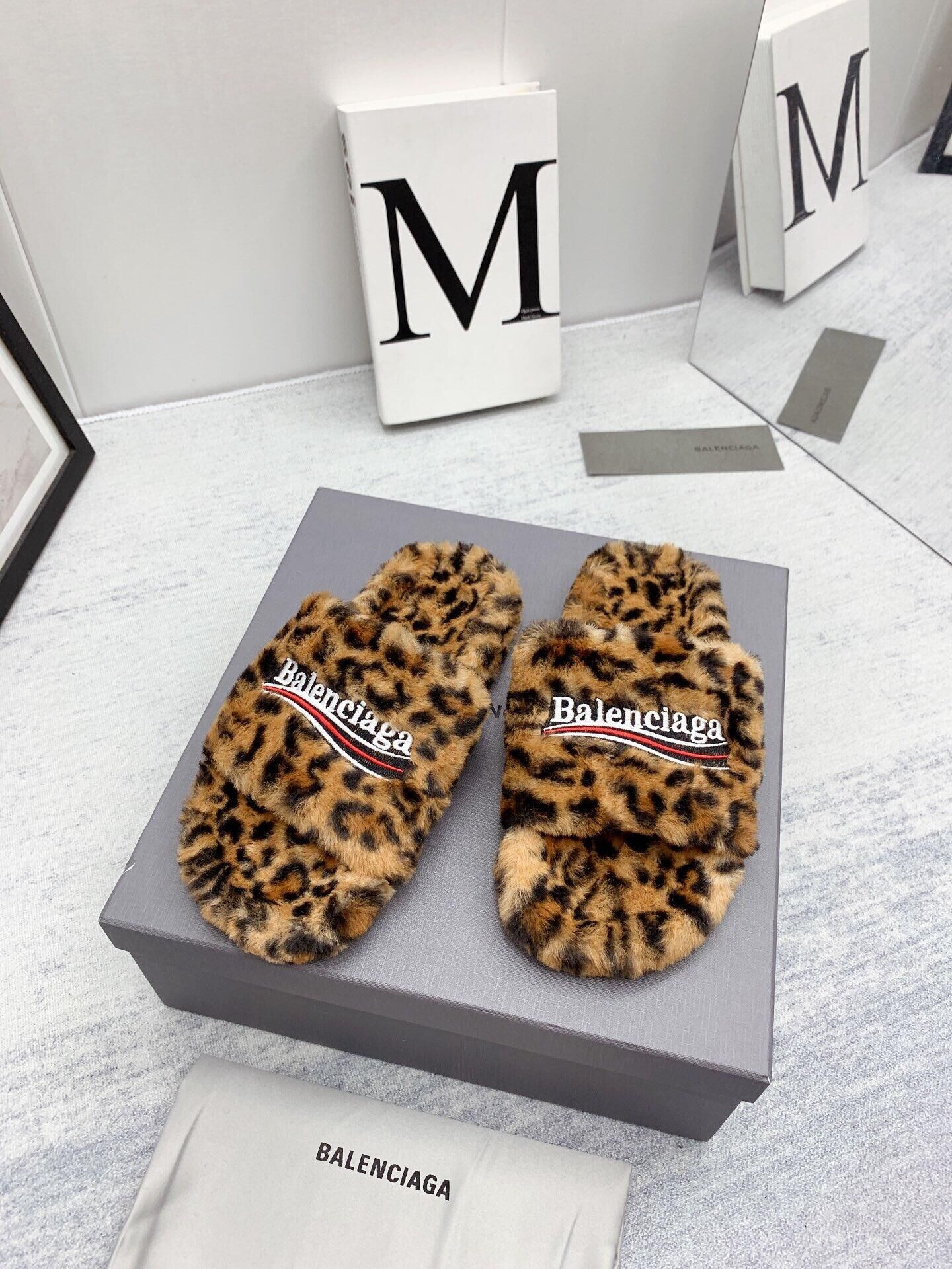 BALENCIAGA SLIDES