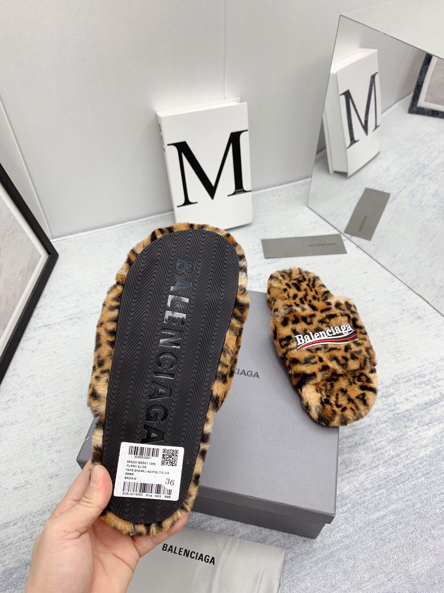 BALENCIAGA SLIDES