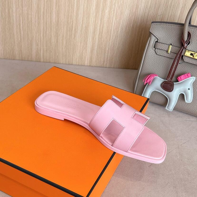 H*rmes Sandals