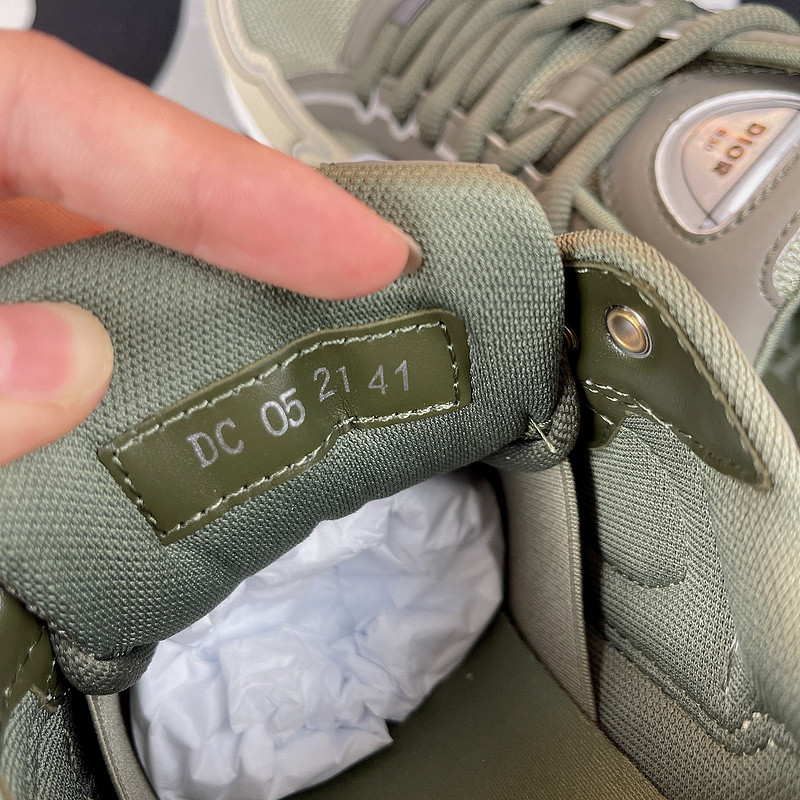 DR B30 SNEAKER