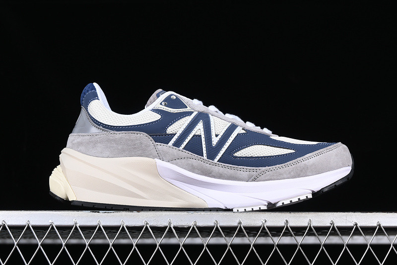 New Balance 990v6