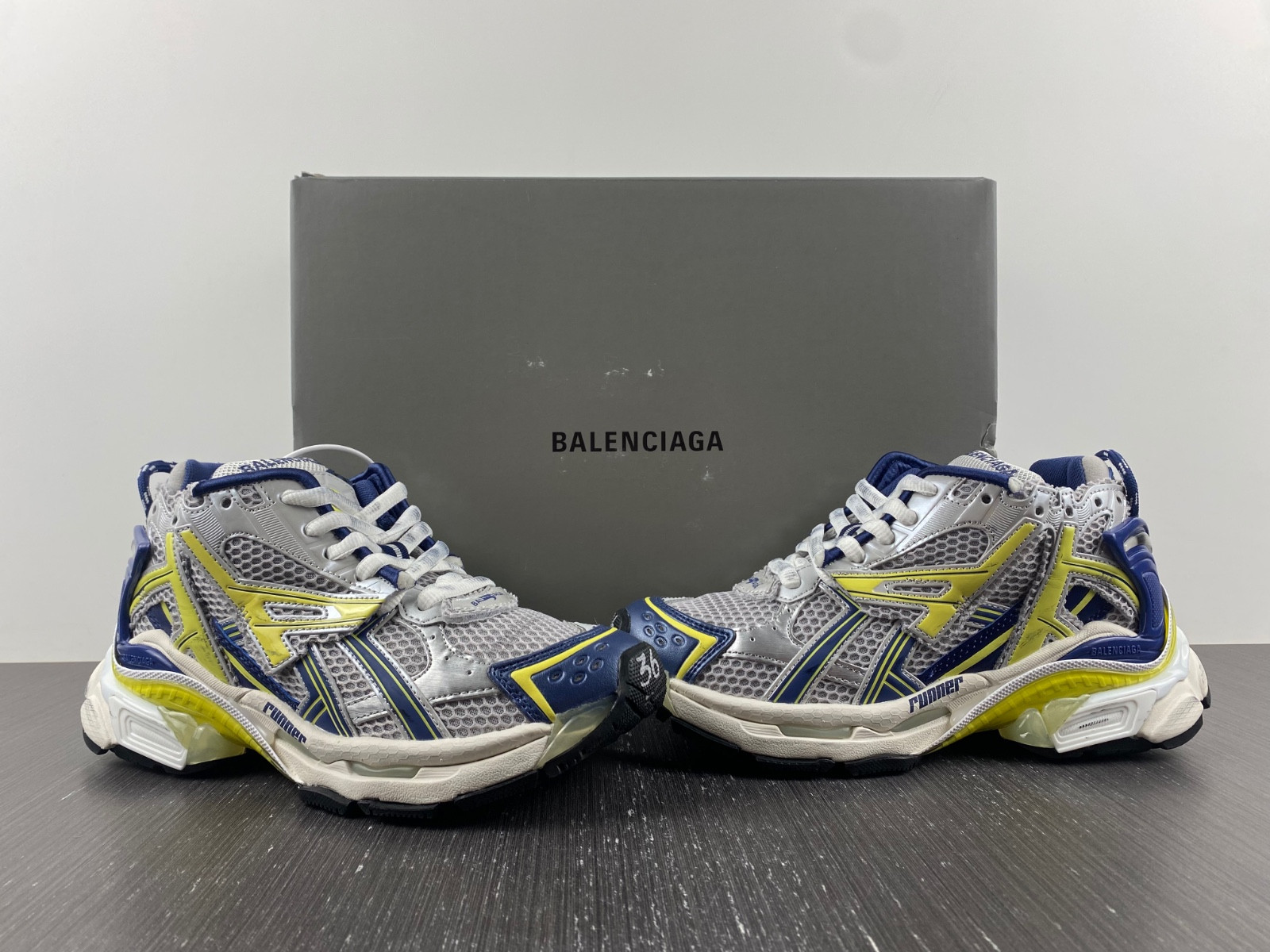 Ba*len*cia*ga runner 677402 w3rb5 9174