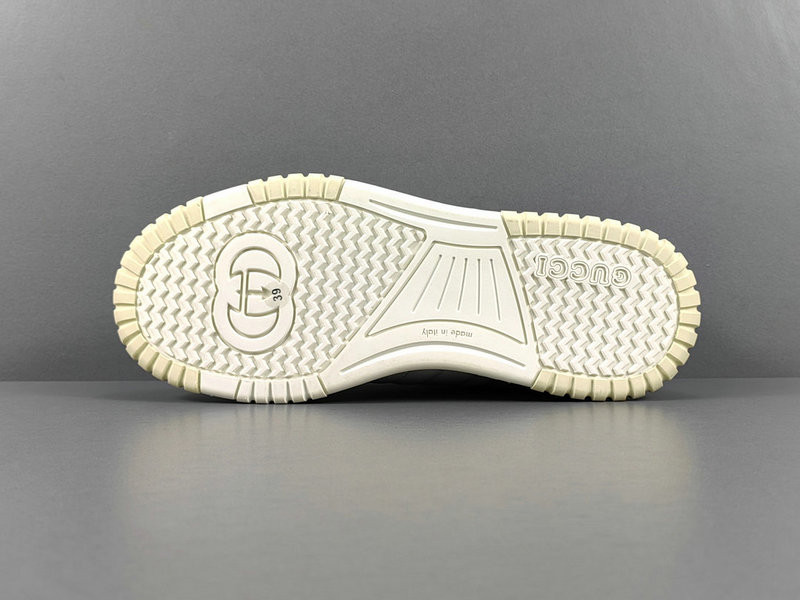 G*u*i re-web sneakers