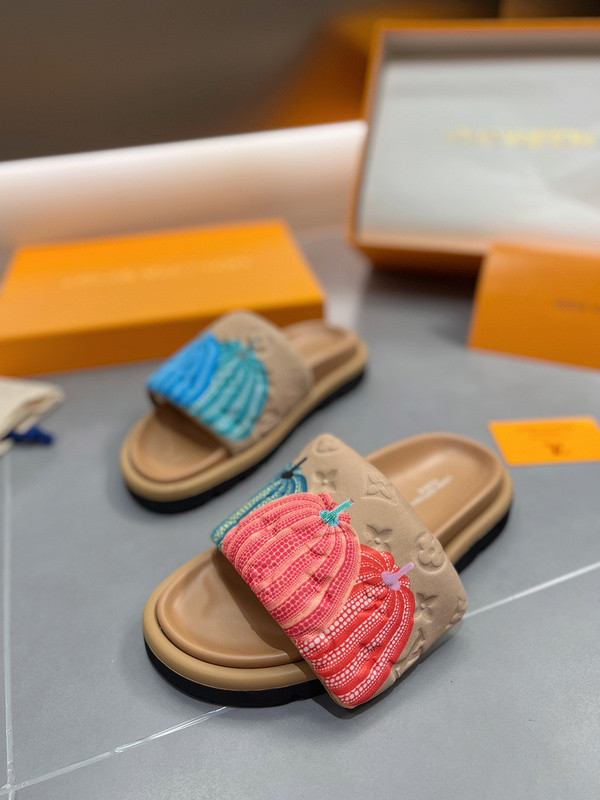 LOU1_TON SLIPPERS