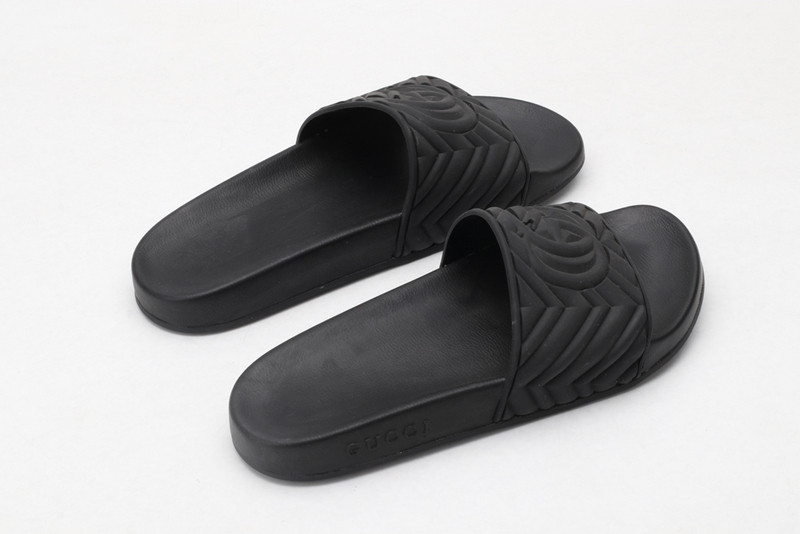 GUC LEATHER SLIDE