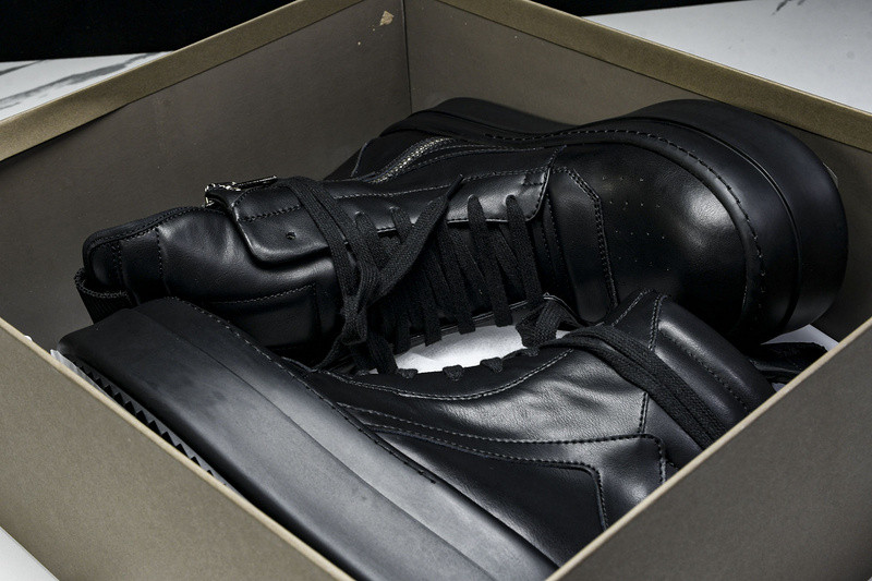 RICK 0WENS SNEAKERS