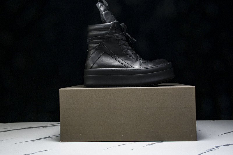 RICK 0WENS SNEAKERS