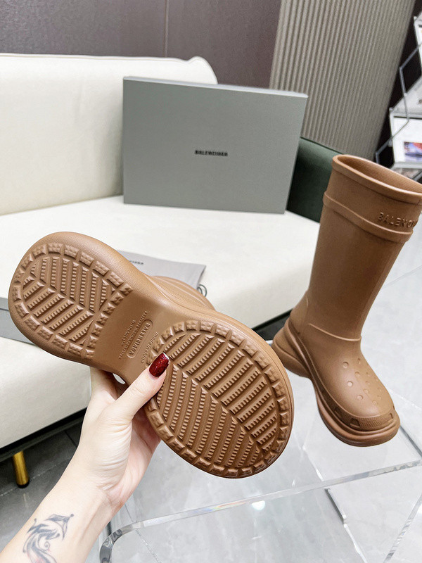 Ba*len*cia*ga x crocs boot brown