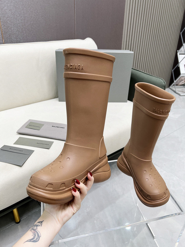 Ba*len*cia*ga x crocs boot brown