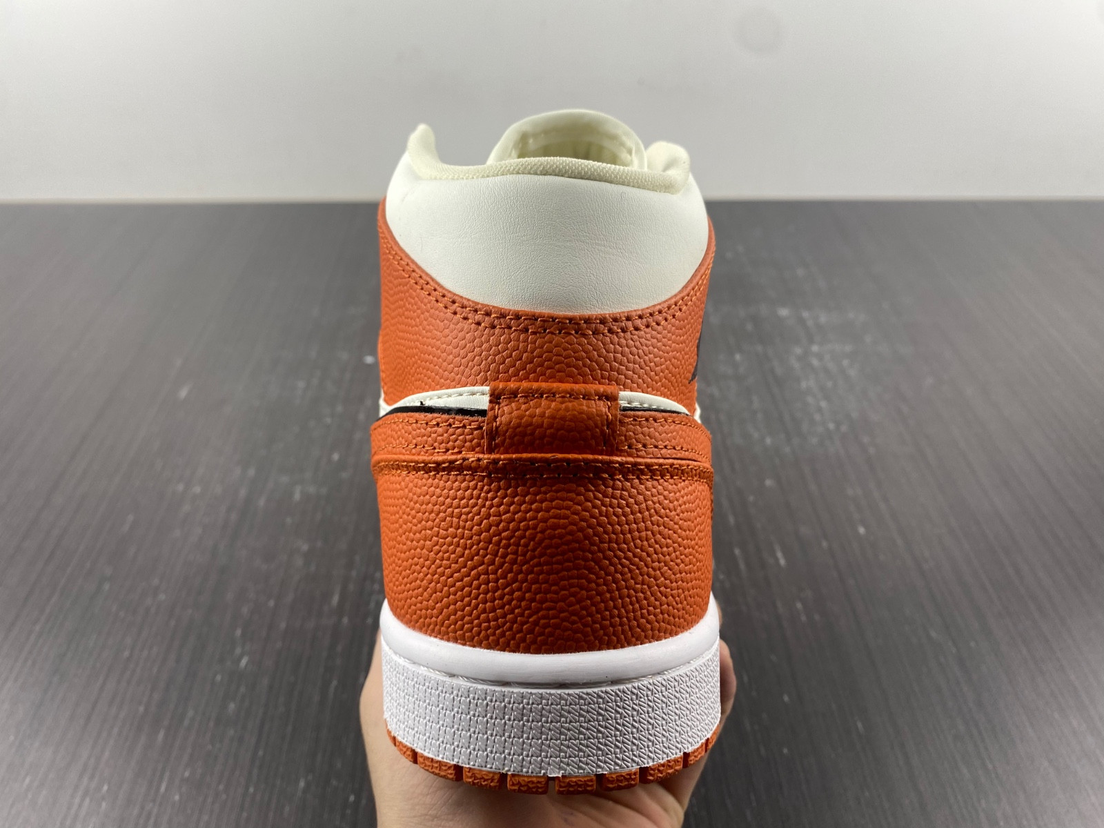 Air Jordan 1 Mid SE WMNS Coconut Milk Sport Spice DV1302-100