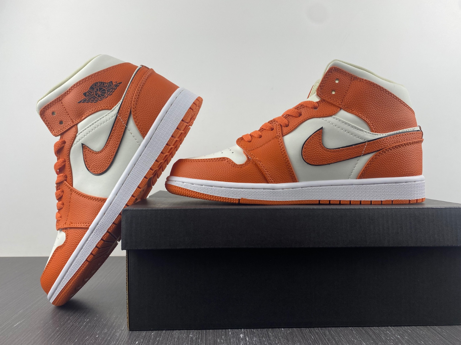 Air Jordan 1 Mid SE WMNS Coconut Milk Sport Spice DV1302-100