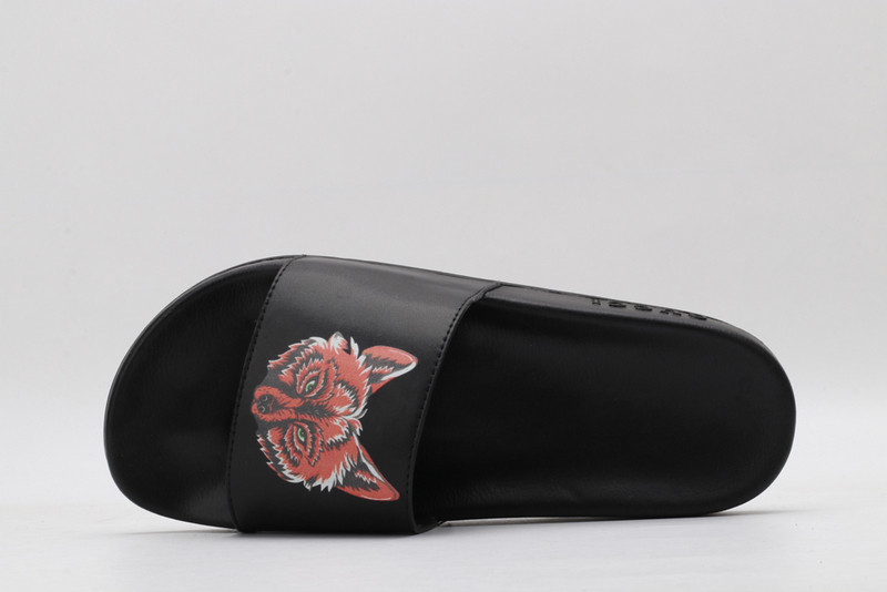 GUC LEATHER SLIDE