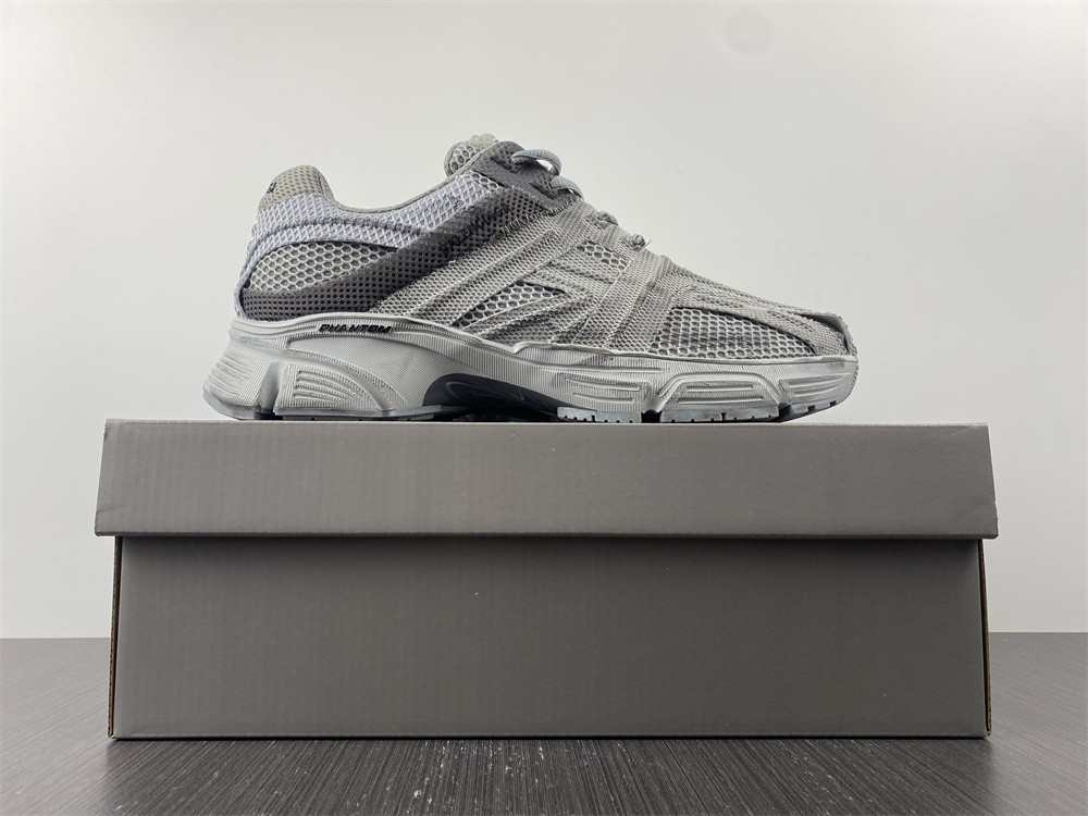 Ba*len*cia*ga phantom sneaker