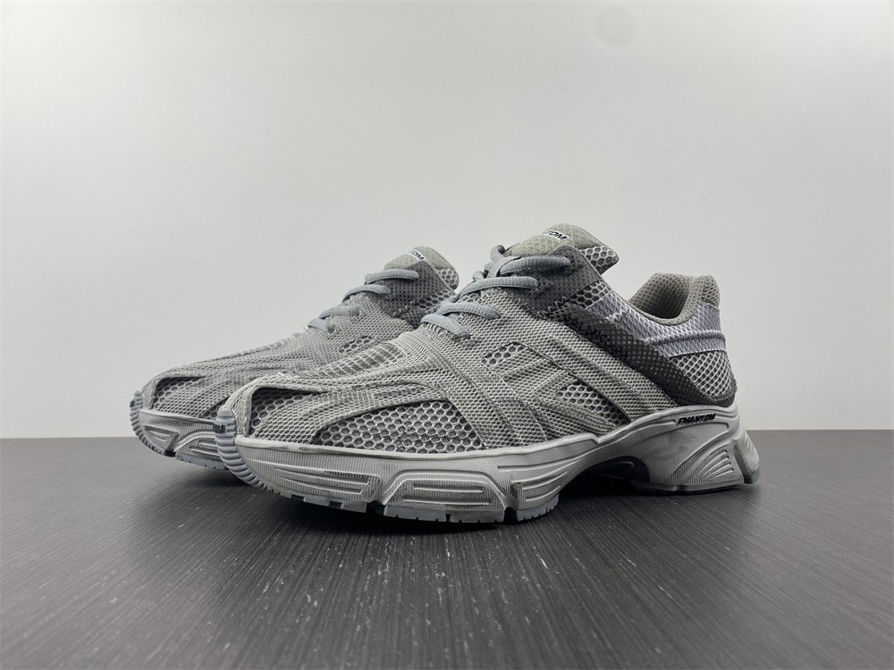 Ba*len*cia*ga phantom sneaker