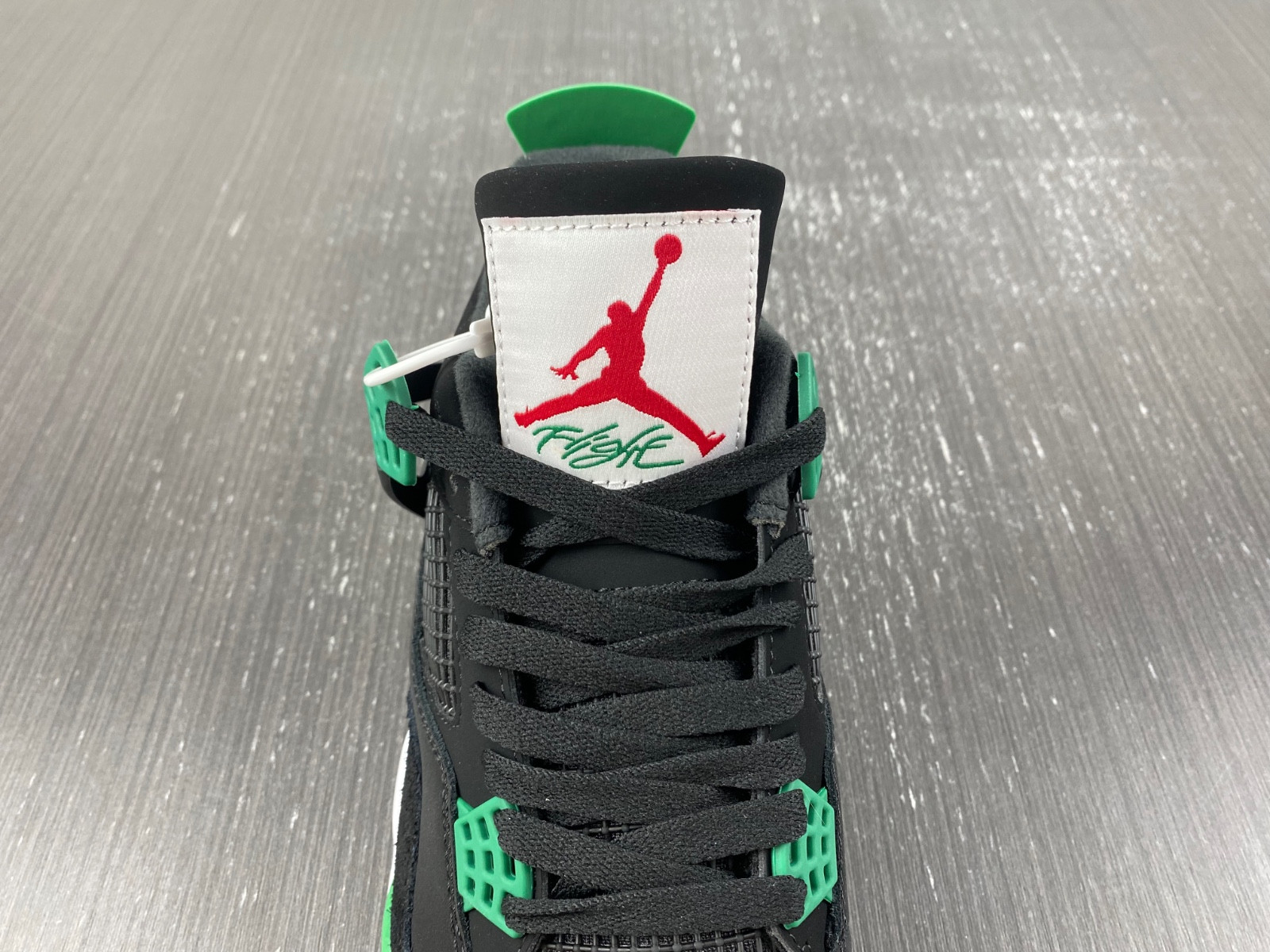 NIKE SB X AIR JORDAN 4 DR5415-030